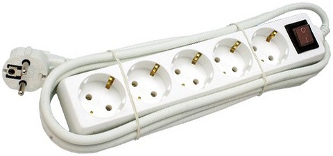 Kontori pikendusjuhe lülitiga 5 pesa 1.5M 3×1.0MM2 valge