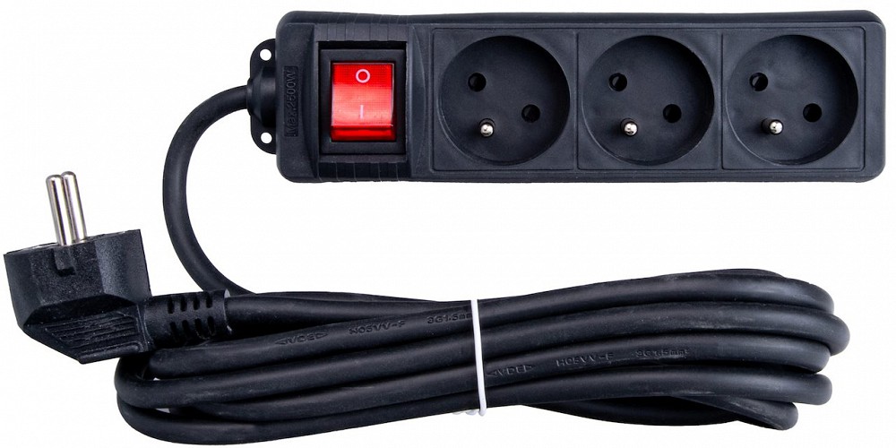 Kontori pikendusjuhe 3 pesa lülitiga 3M 3×1.5MM2 must